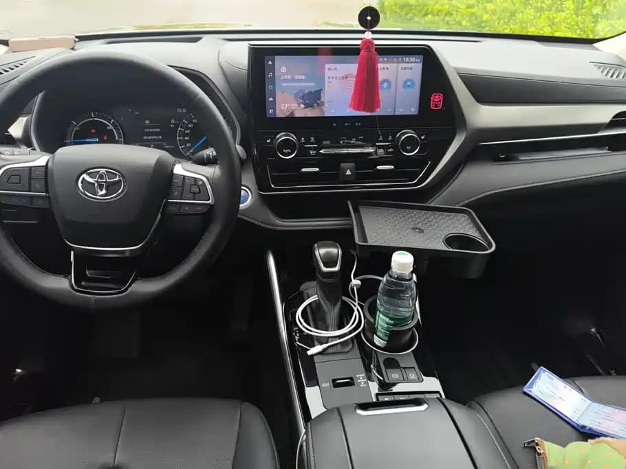Toyota Highlander 2022 Hybrid 2.5L 4 WD Premium Edition 7 seats — фото 12