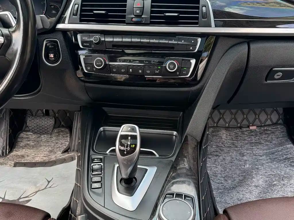 BMW 3 Series 2019 320 Li M Sport Night Edition — фото 16