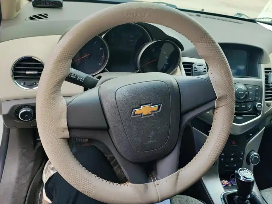 Chevrolet Cruze 2015 1.5L Classic SL MT — фото 15