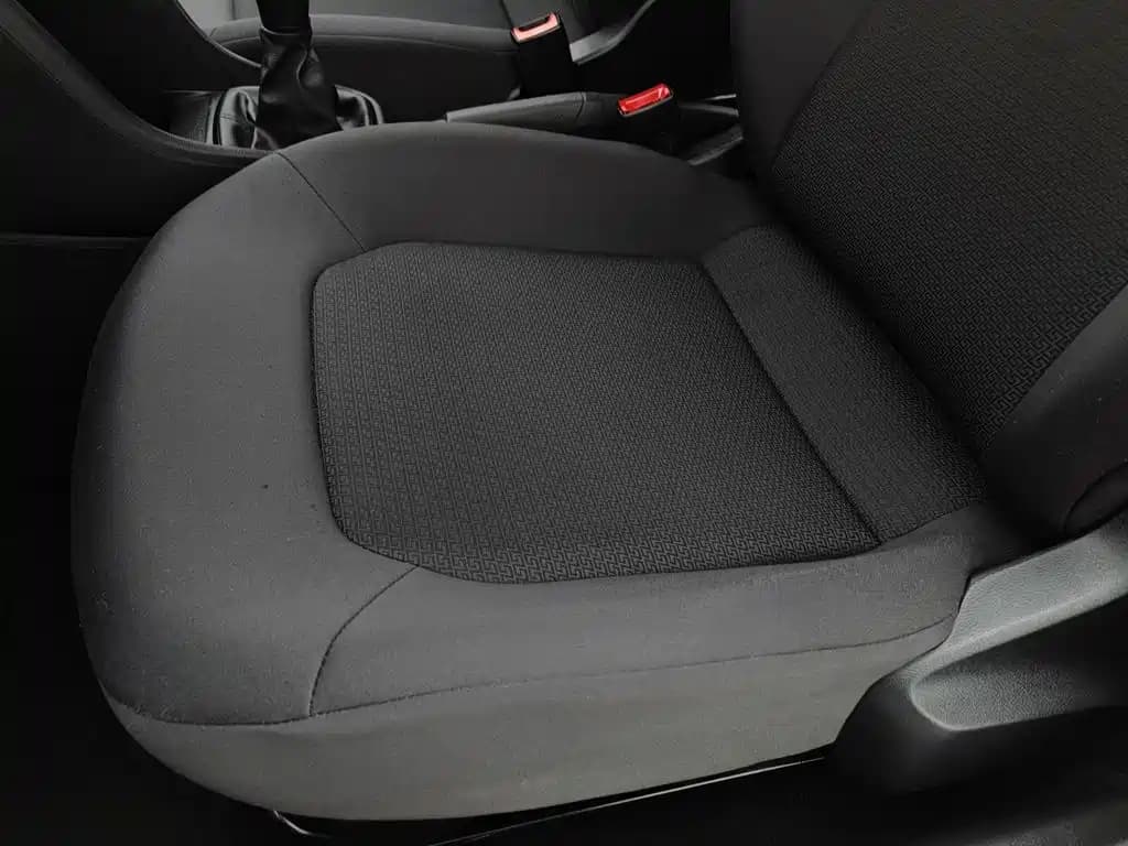 Volkswagen Santana 2013 1.6L Manual Elegant Edition — фото 20