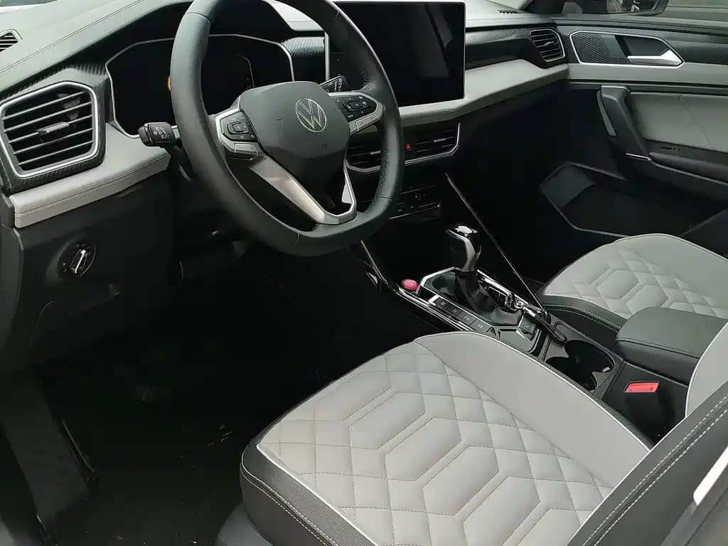 Volkswagen Tayron 2023 330 TSI 2 WD Luxury Plus Advanced Edition — фото 6