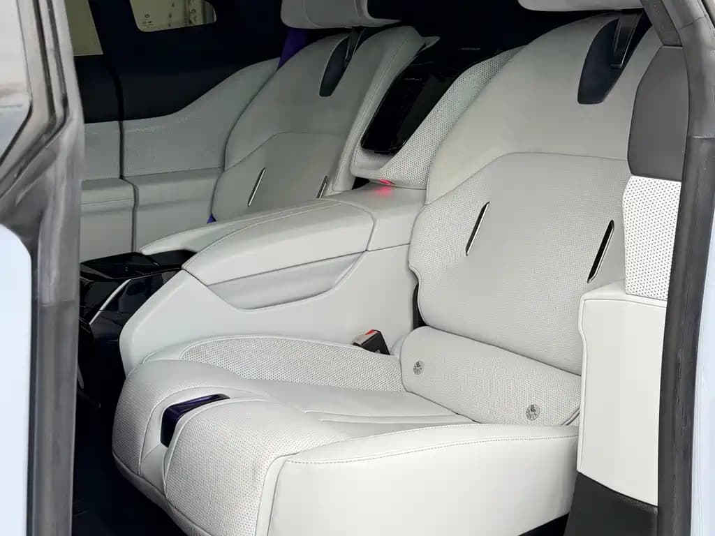 HiPhi HiPhi Z 2023 4-seat Edition — фото 12