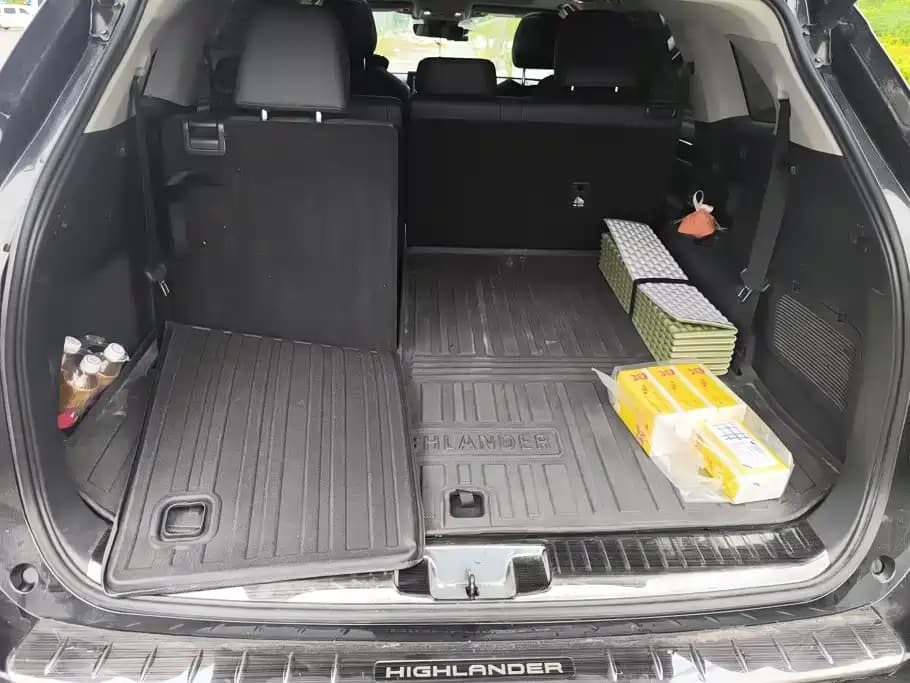 Toyota Highlander 2022 Hybrid 2.5L 4 WD Premium Edition 7 seats — фото 4