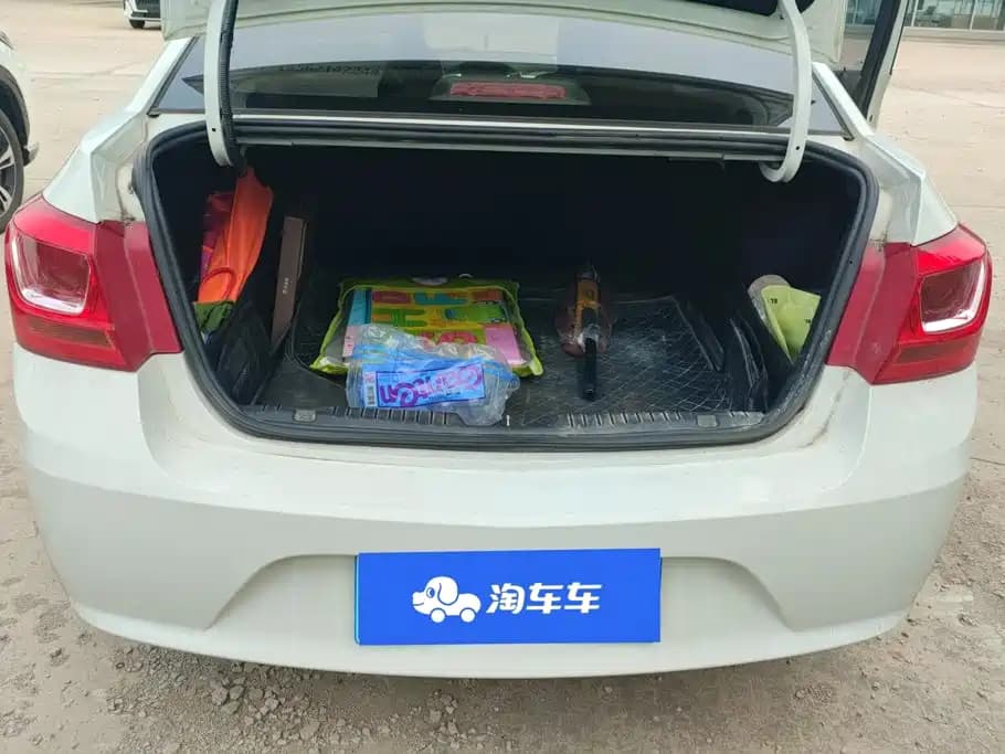 Chevrolet Cruze 2015 1.5L Classic SL MT — фото 4