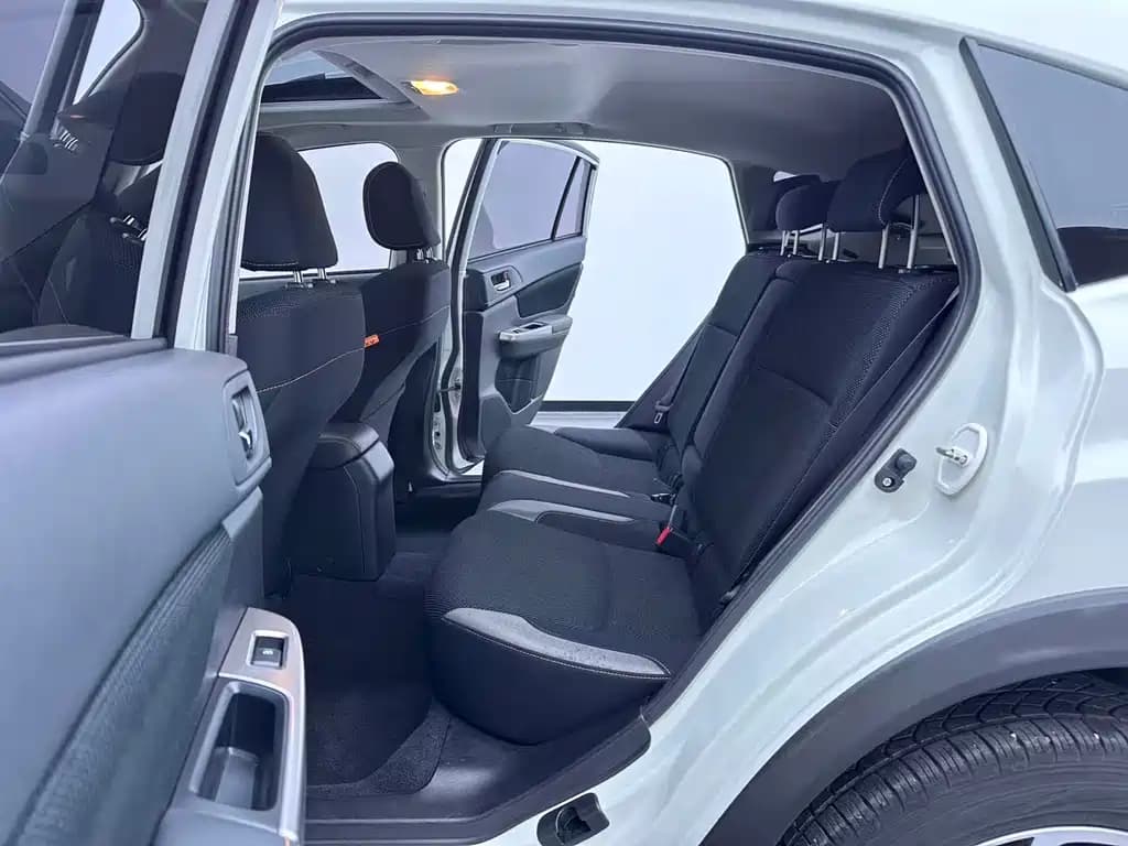 Subaru XV 2017 2.0i Comfort Navigation Edition — фото 15