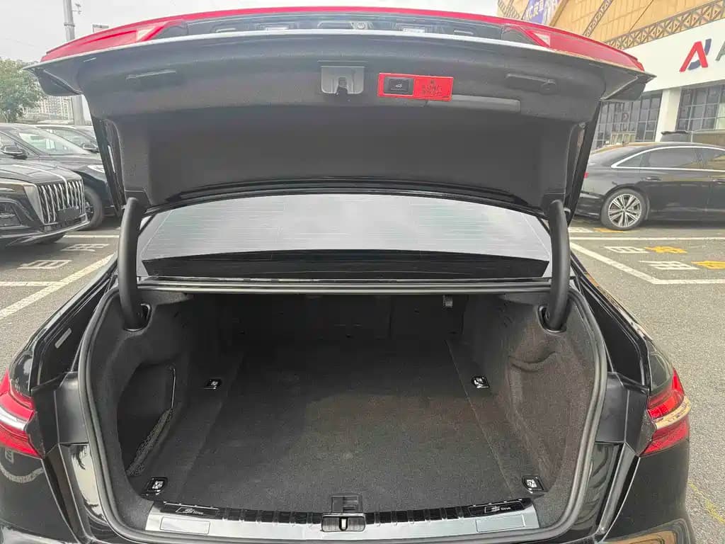 Audi A6L 2022 45 TFSI quattro Select Dynamic Type — фото 3