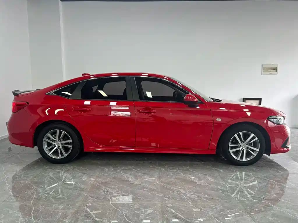 Honda Civic 2022 180 TURBO CVT Fashion Engine Edition — фото 2