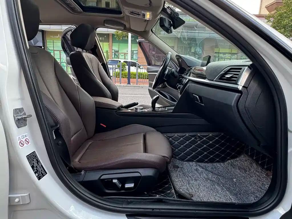 BMW 3 Series 2019 320 Li M Sport Night Edition — фото 12