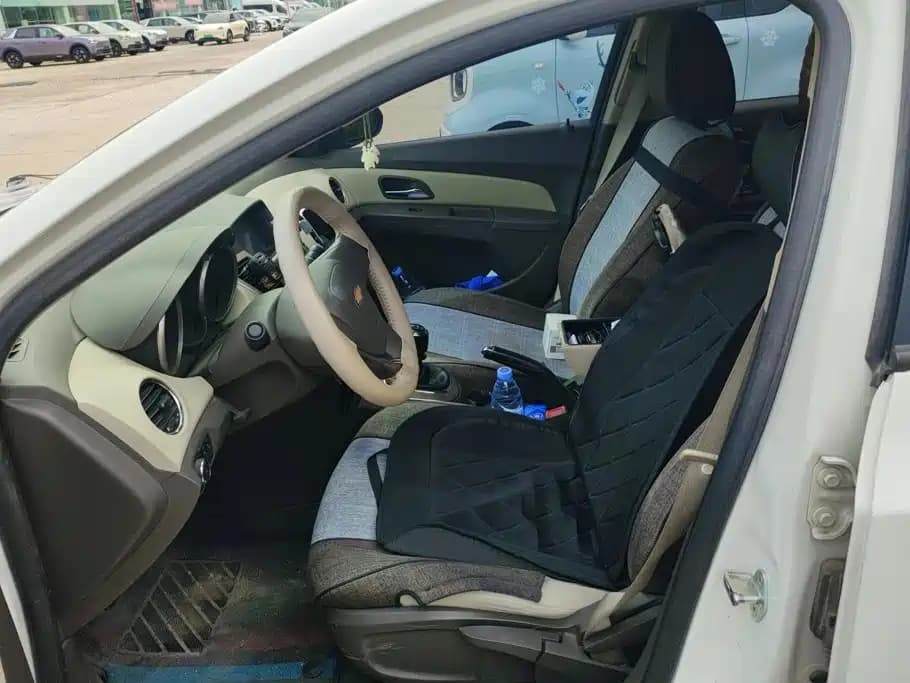 Chevrolet Cruze 2015 1.5L Classic SL MT — фото 9