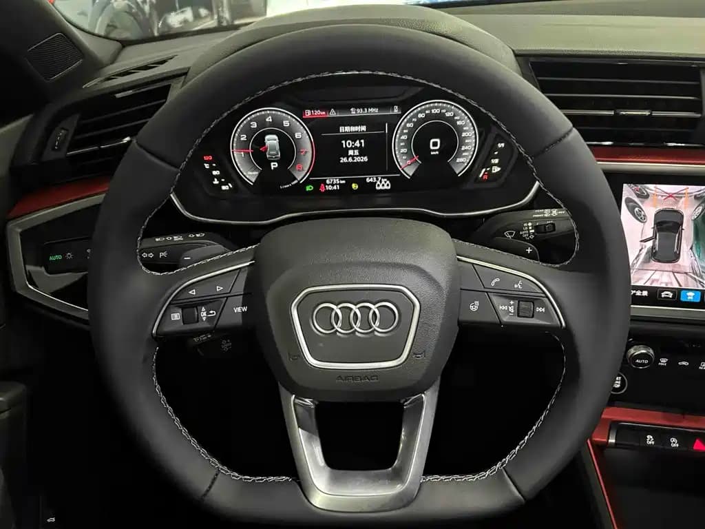 Audi Q3 2023 35 TFSI Fashion Dynamic Type (1.4T) — фото 3