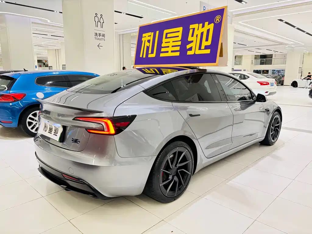 Tesla Model 3 2024 High Performance AWD Edition — фото 4