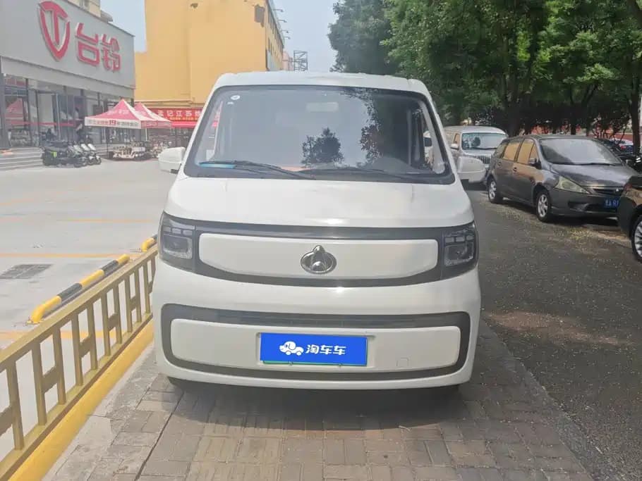 Kaicheng Ruixing EM80 2025 Passenger Edition комфортная 6-местная 300-километровая дверь для подъема — фото 2