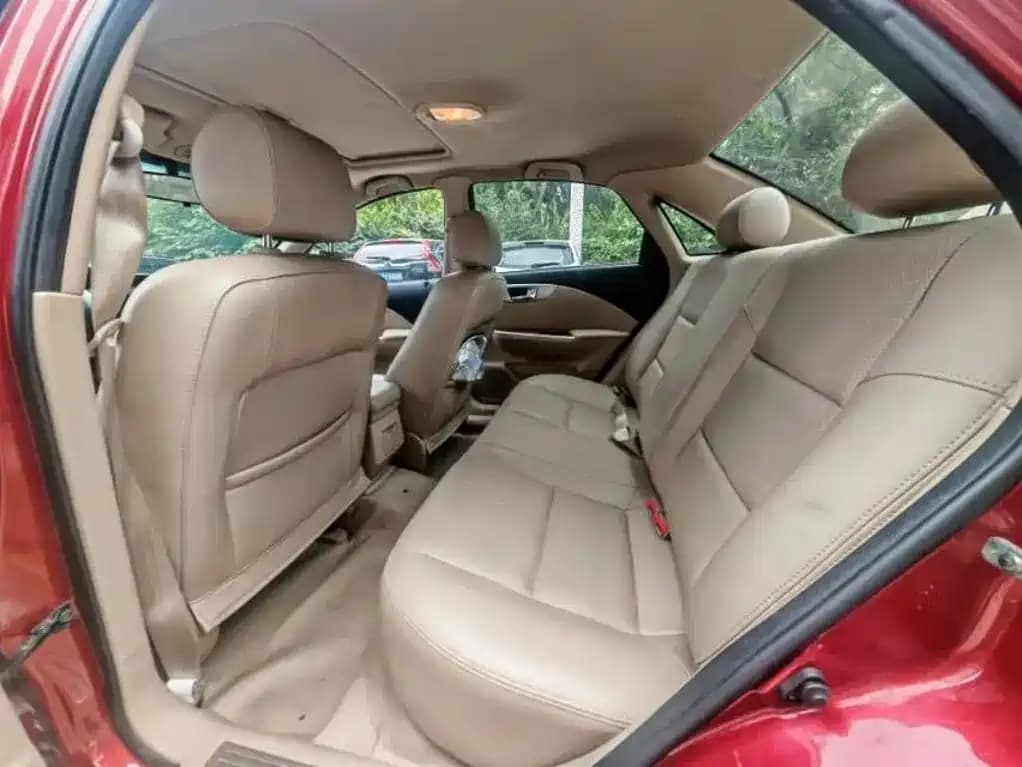 Buick Excelle 2011 1.6 LE-AT — фото 4