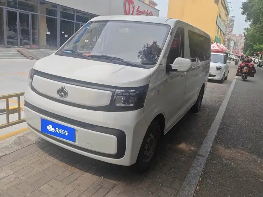 Kaicheng Ruixing EM80 2025 Passenger Edition комфортная 6-местная 300-километровая дверь для подъема — фото 1