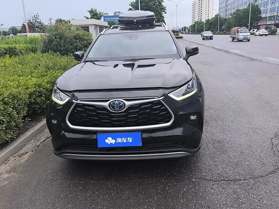 Toyota Highlander 2022 Hybrid 2.5L 4 WD Premium Edition 7 seats — фото 2