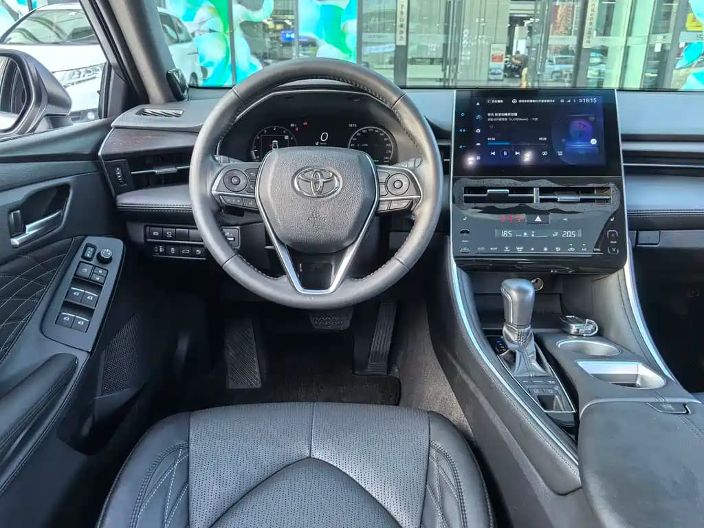 Toyota Avalon 2023 2.5L Touring Premium Edition — фото 19