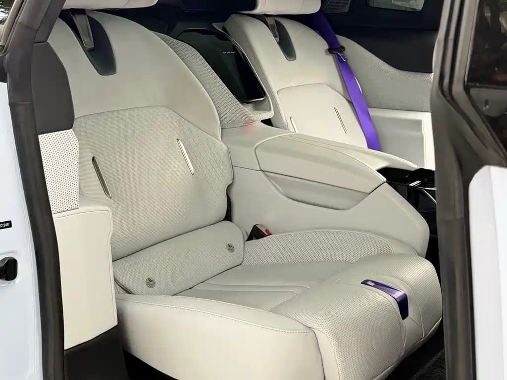 HiPhi HiPhi Z 2023 4-seat Edition — фото 20