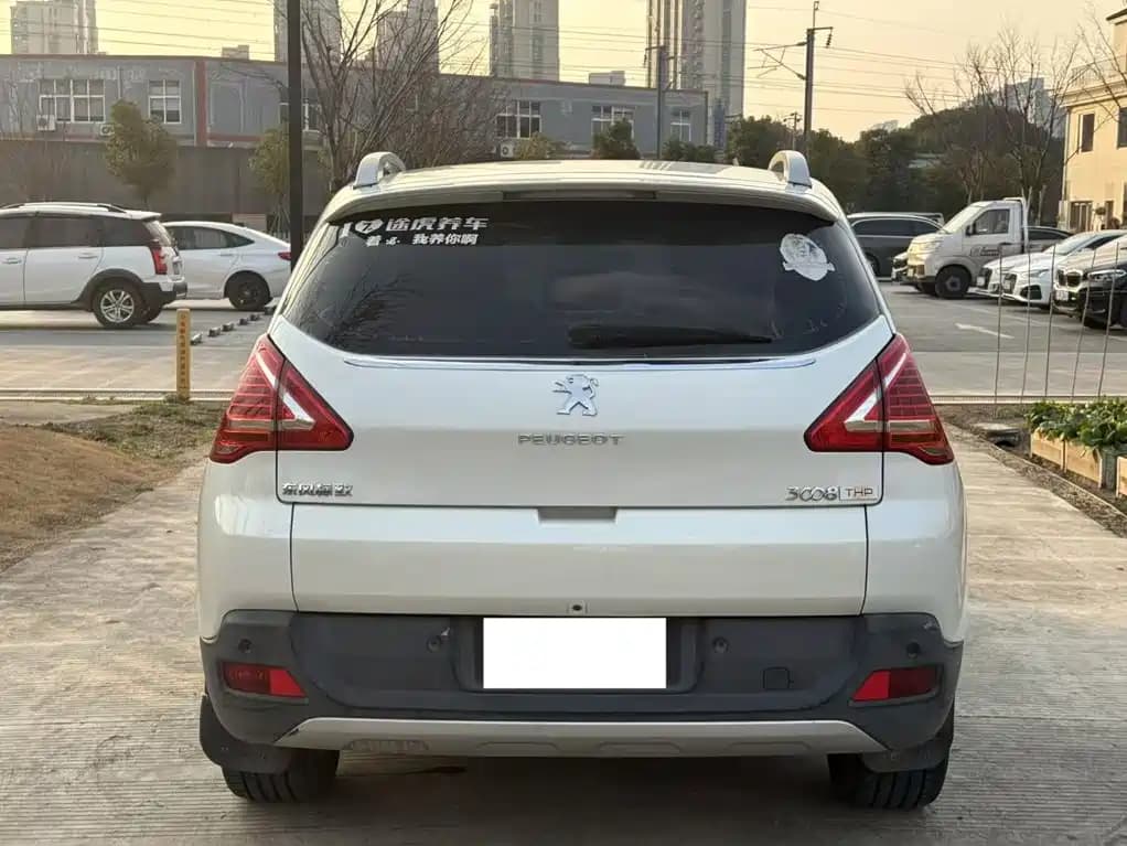 Peugeot 3008 2013 1.6 THP Roland · Plus Garros Edition — фото 15