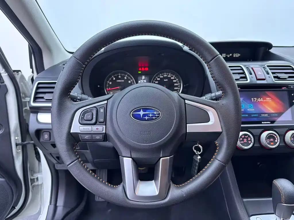 Subaru XV 2017 2.0i Comfort Navigation Edition — фото 9