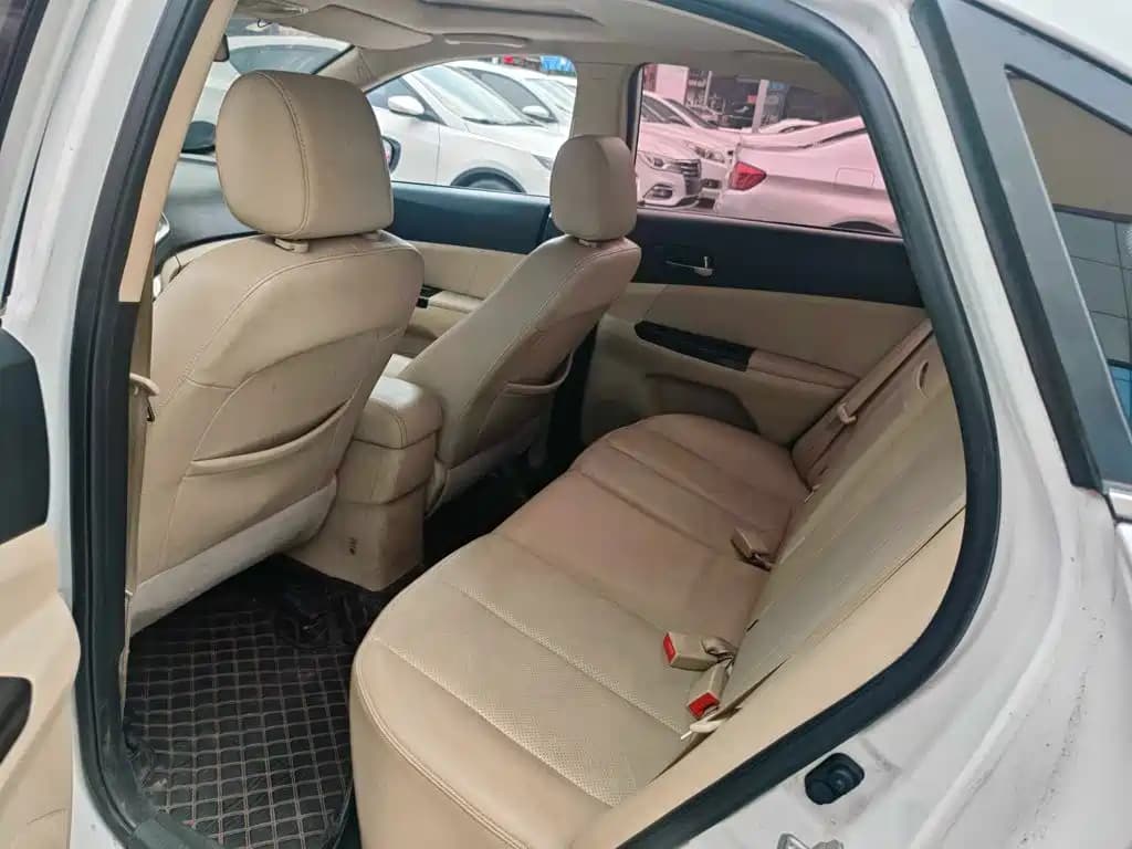 Changan Eado 2015 1.6L Manual Luxury Type China V — фото 7