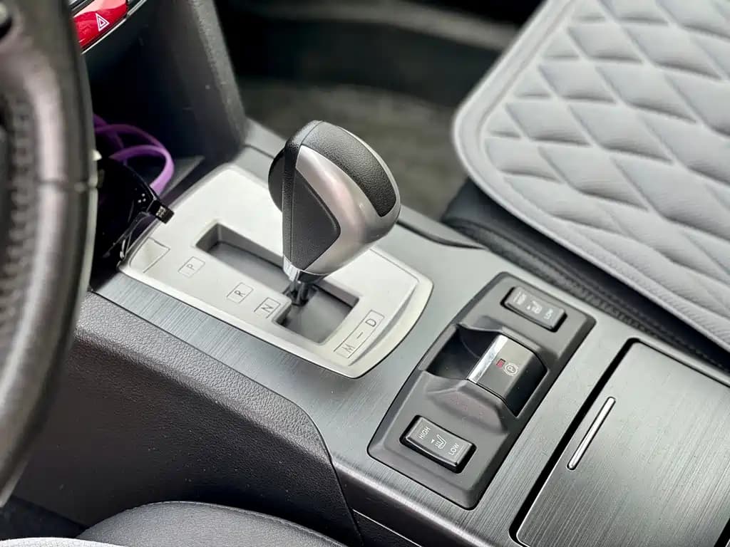Subaru Outback 2013 2.5i Luxury Edition — фото 9