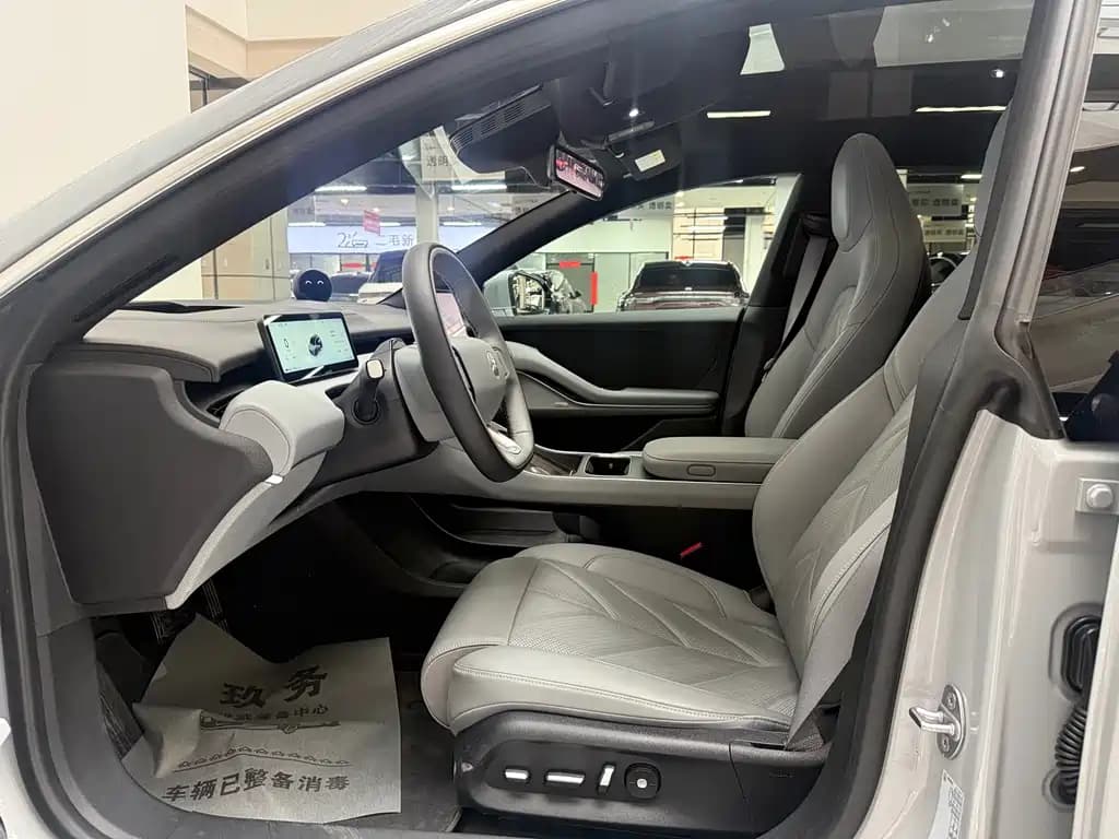 NIO ET5T 2025 75 kWh Touring — фото 9