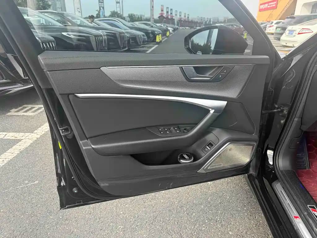 Audi A6L 2022 45 TFSI quattro Select Dynamic Type — фото 7