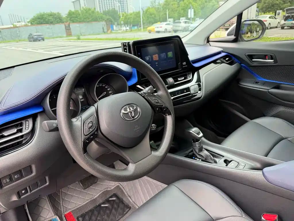 Toyota C-HR 2022 2.0L Leading Edition — фото 6