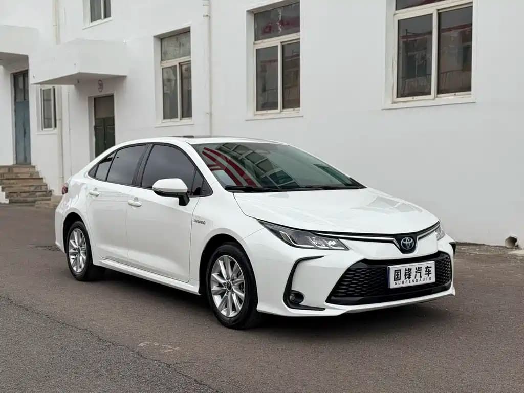 Toyota Corolla 2024 1.8L Smart Hybrid Elite Edition — фото 3