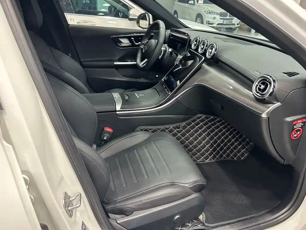 Mercedes-Benz C-Class 2024 Facelift 3 C 260 L Sport Edition — фото 9