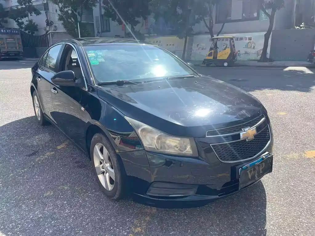 Chevrolet Cruze 2012 1.6L SE MT — фото 3