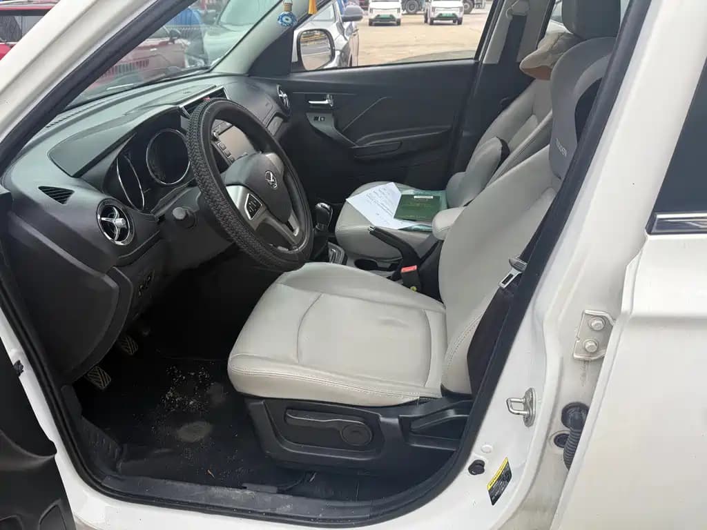 Huasu Huansu S3 2017 1.5L Manual Luxury Type — фото 2