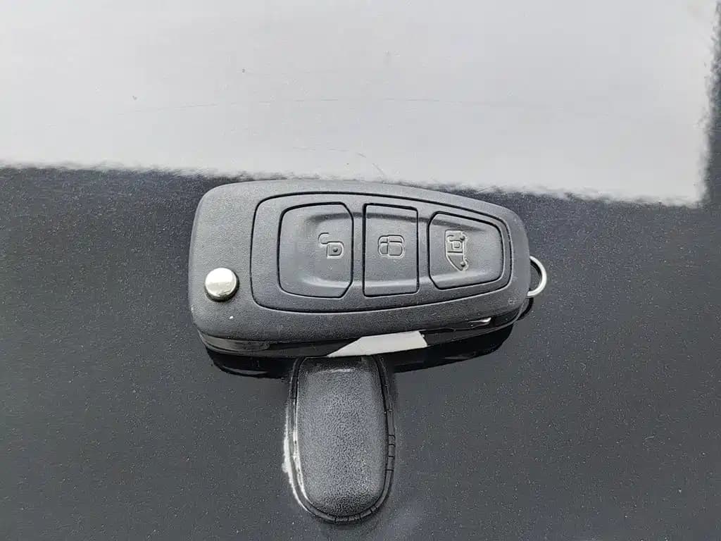 Ford Transit 2019 2.0T Gasoline Auto Multi-function Commercial MWB Mid Roof 6 seats China VI — фото 19