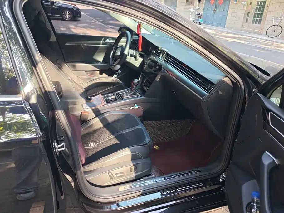 Volkswagen Magotan 2020 330 TSI DSG Luxury Type — фото 8