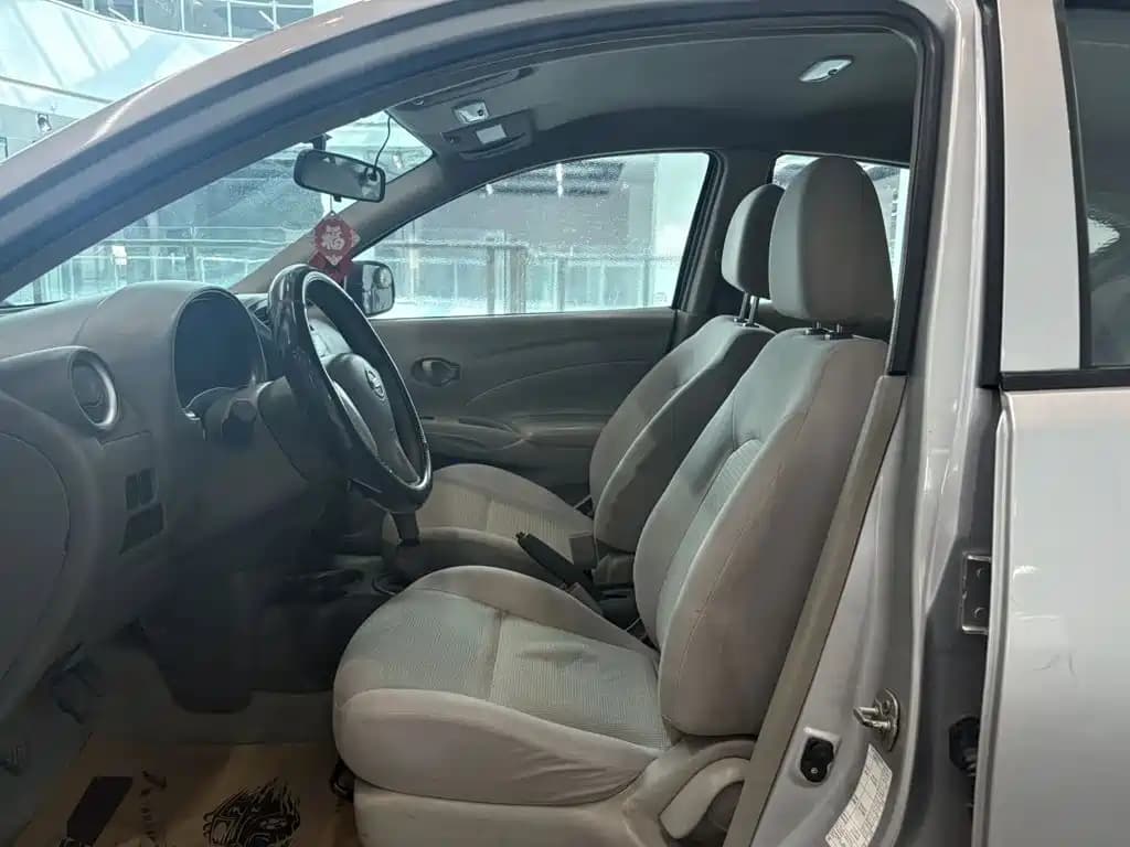 Nissan Sunny 2015 1.5 XE Manual Comfort Edition — фото 6