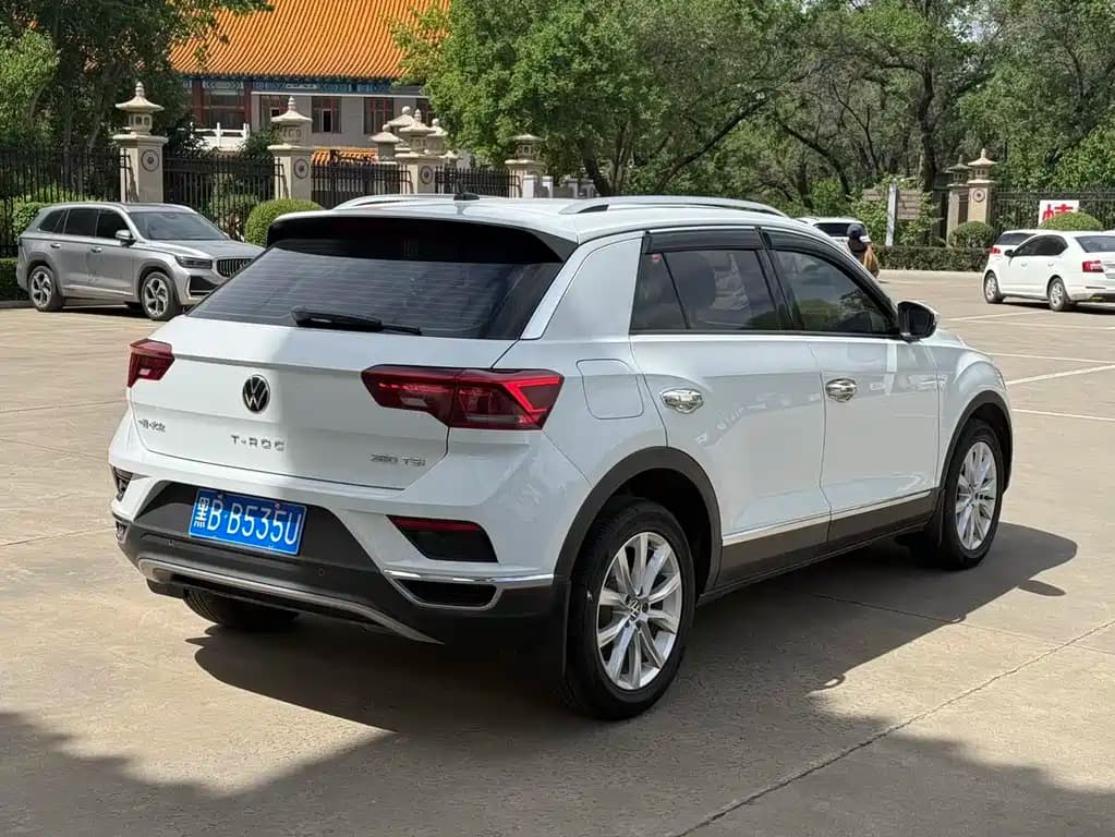 Volkswagen T-Roc 2022 280 TSI DSG 2 WD Elite PLUS — фото 6