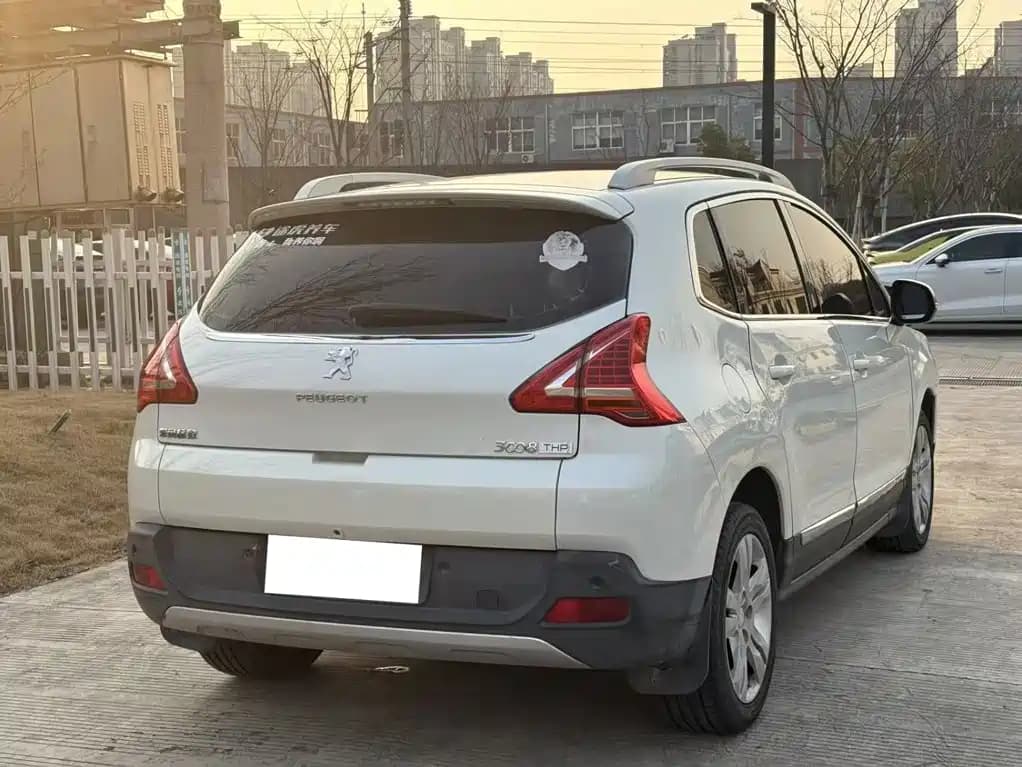 Peugeot 3008 2013 1.6 THP Roland · Plus Garros Edition — фото 12