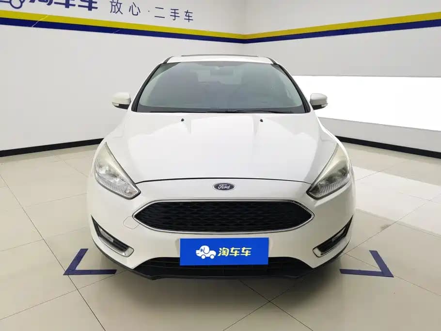 Ford Focus 2015 Hatchback EcoBoost 180 Auto Elite Type — фото 2