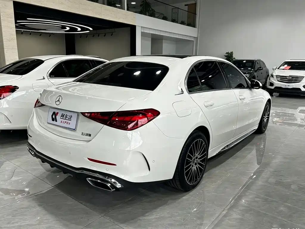 Mercedes-Benz C-Class 2024 Facelift 3 C 260 L Sport Edition — фото 4