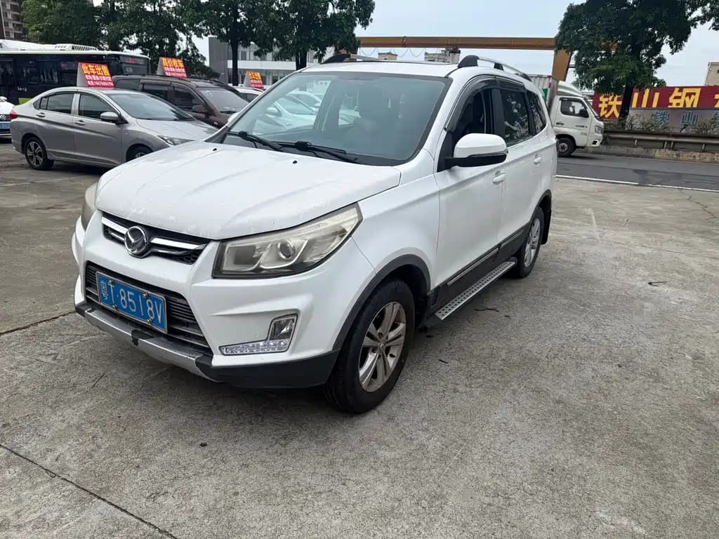 Huasu Huansu S3 2017 1.5L Manual Luxury Type — фото 1