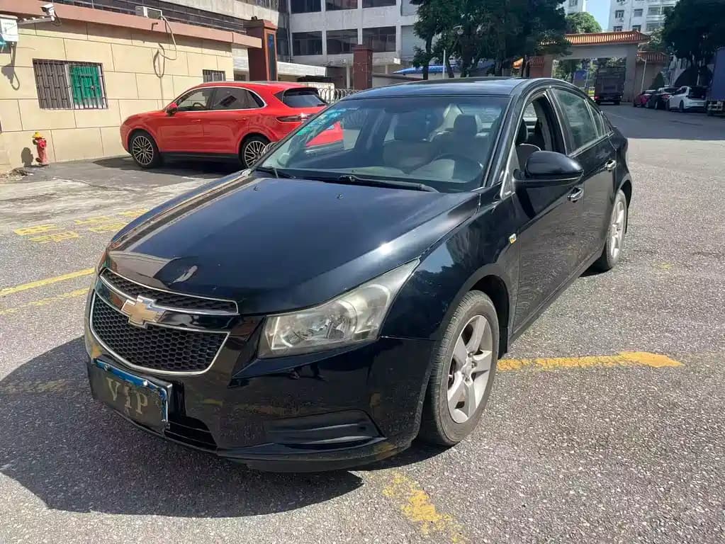 Chevrolet Cruze 2012 1.6L SE MT — фото 1