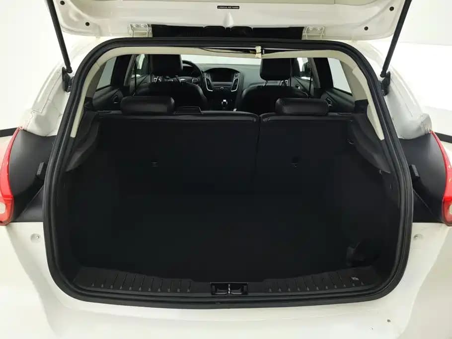 Ford Focus 2015 Hatchback EcoBoost 180 Auto Elite Type — фото 4