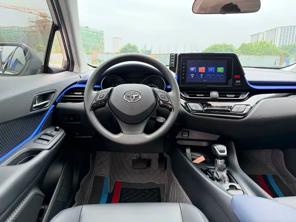 Toyota C-HR 2022 2.0L Leading Edition — фото 9