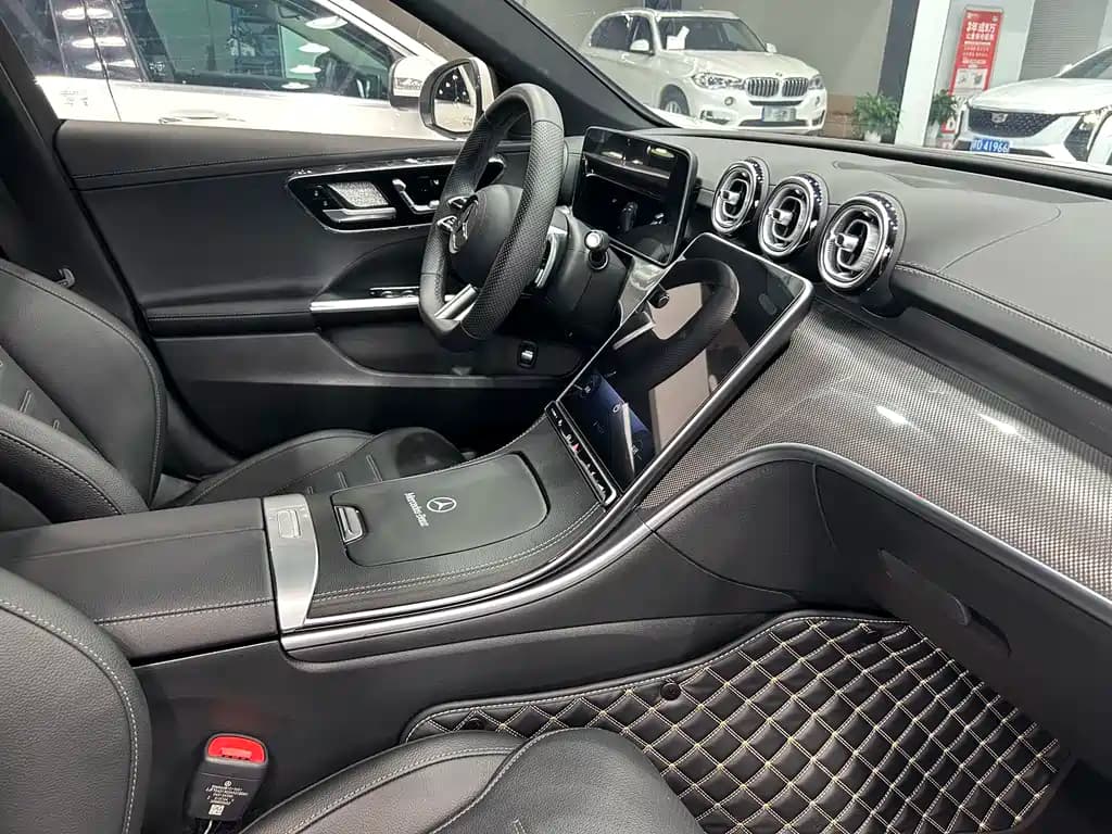Mercedes-Benz C-Class 2024 Facelift 3 C 260 L Sport Edition — фото 11