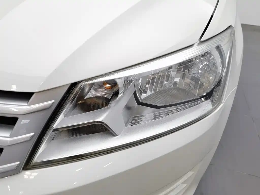 Volkswagen Santana 2013 1.6L Manual Elegant Edition — фото 7