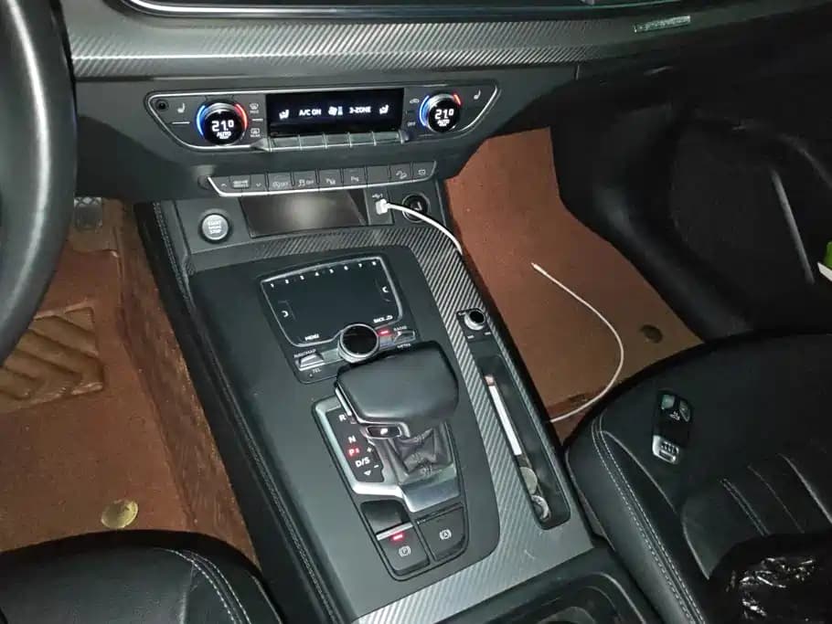 Audi Q5L 2020 45 TFSI Premium Fashion Type — фото 16