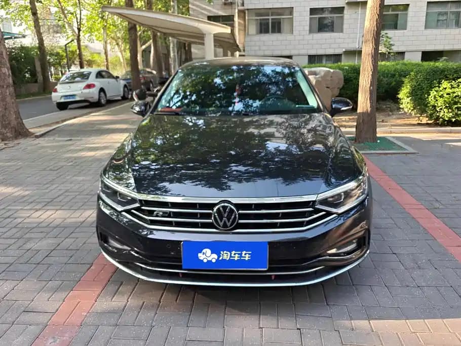 Volkswagen Magotan 2020 330 TSI DSG Luxury Type — фото 2
