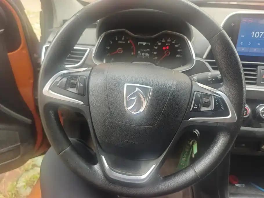 Baojun 310 2016 1.2L Manual Luxury Type — фото 15