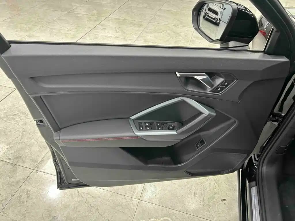 Audi Q3 2023 35 TFSI Fashion Dynamic Type (1.4T) — фото 10