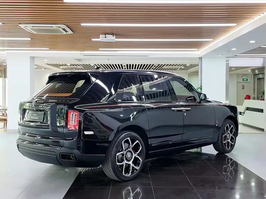 Rolls-Royce Cullinan 2024 4-seat Edition — фото 3